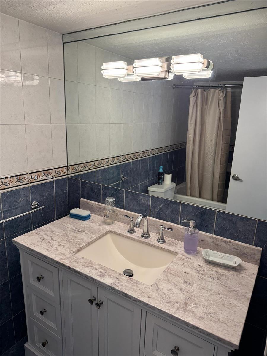 MAJORCA TOWERS CONDO - Residential Lease