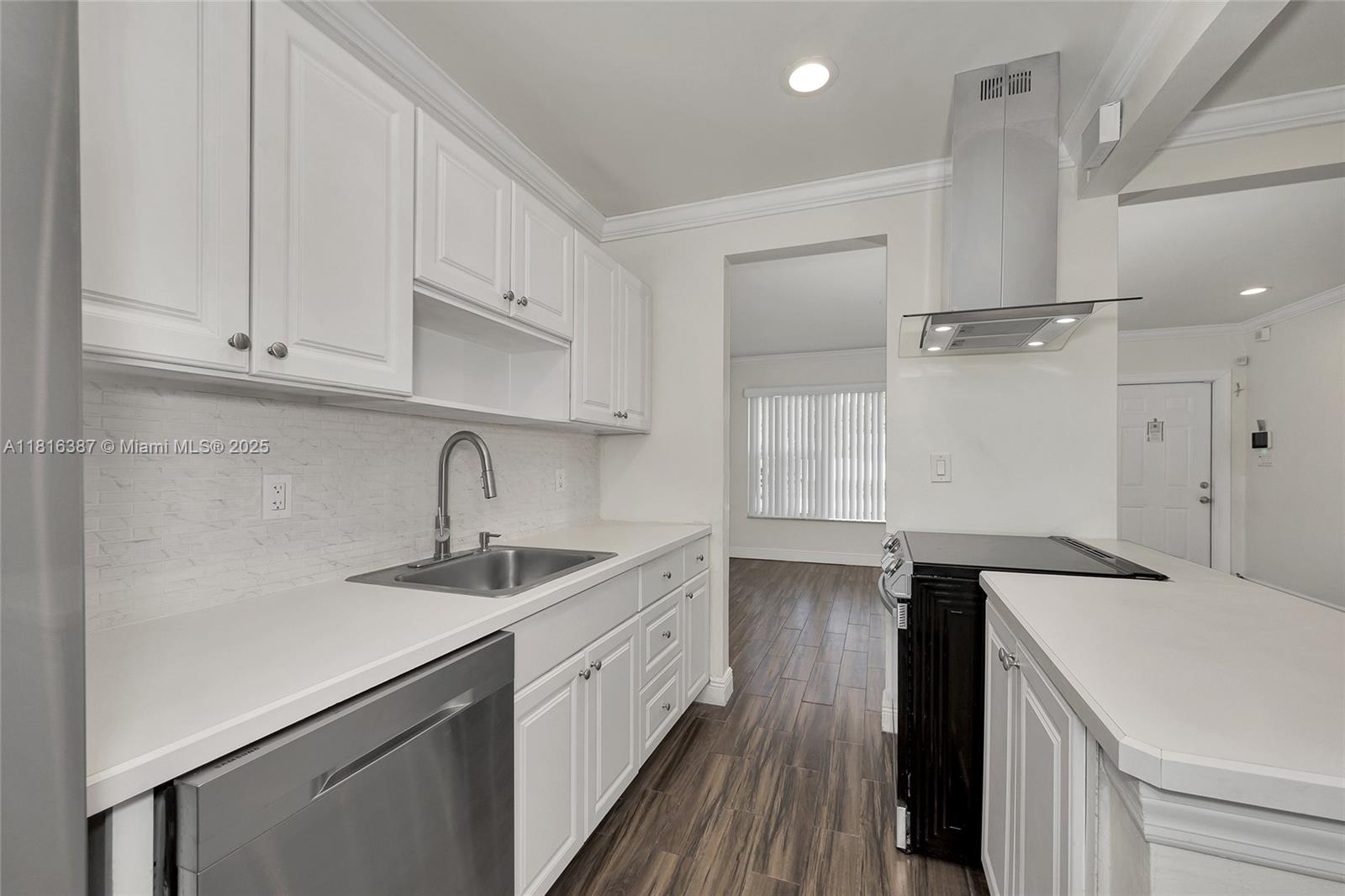 1480 Sw 21st Ter, Fort Lauderdale, Broward County, Florida - 3 Bedrooms  
1 Bathrooms - 