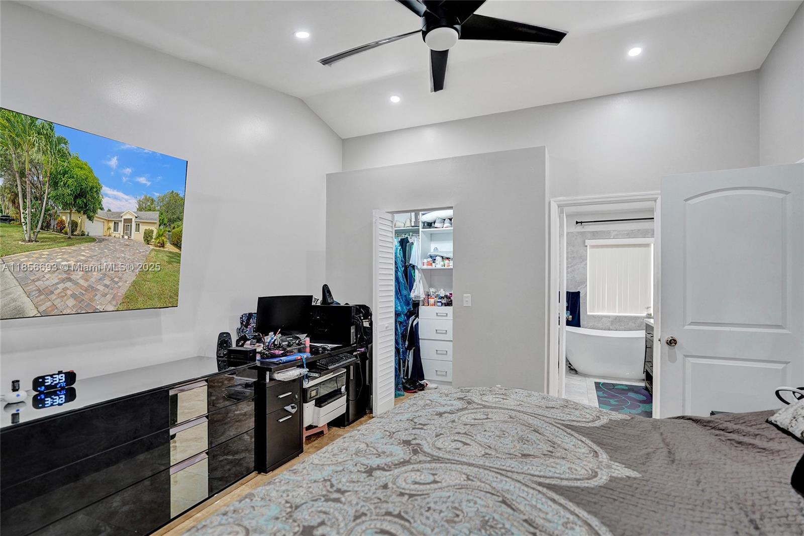 WINSTON PARK SECTION TWO- - Residential