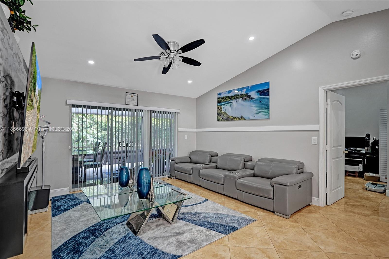 WINSTON PARK SECTION TWO- - Residential