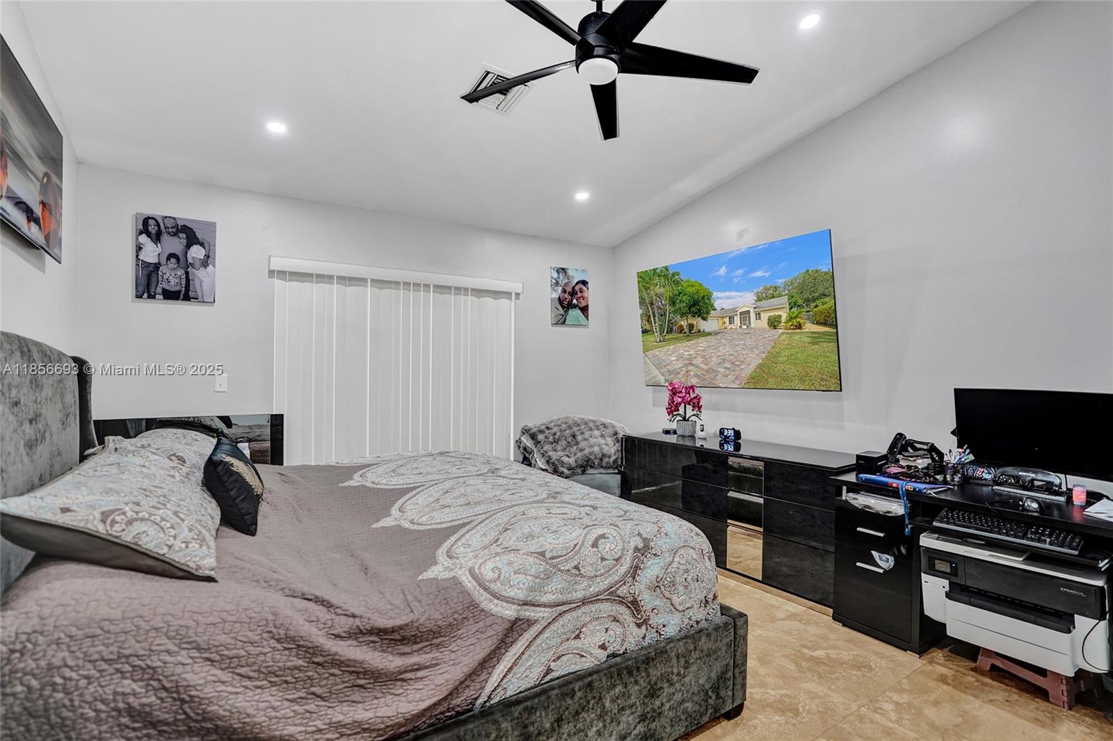 WINSTON PARK SECTION TWO- - Residential