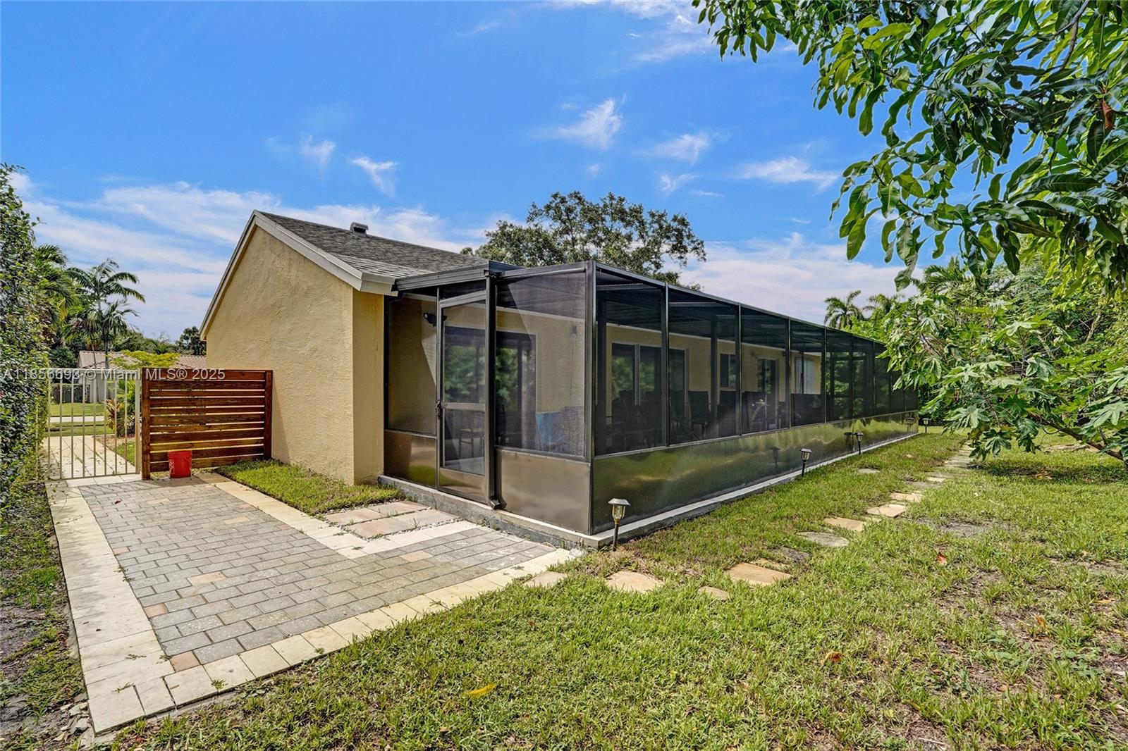 WINSTON PARK SECTION TWO- - Residential