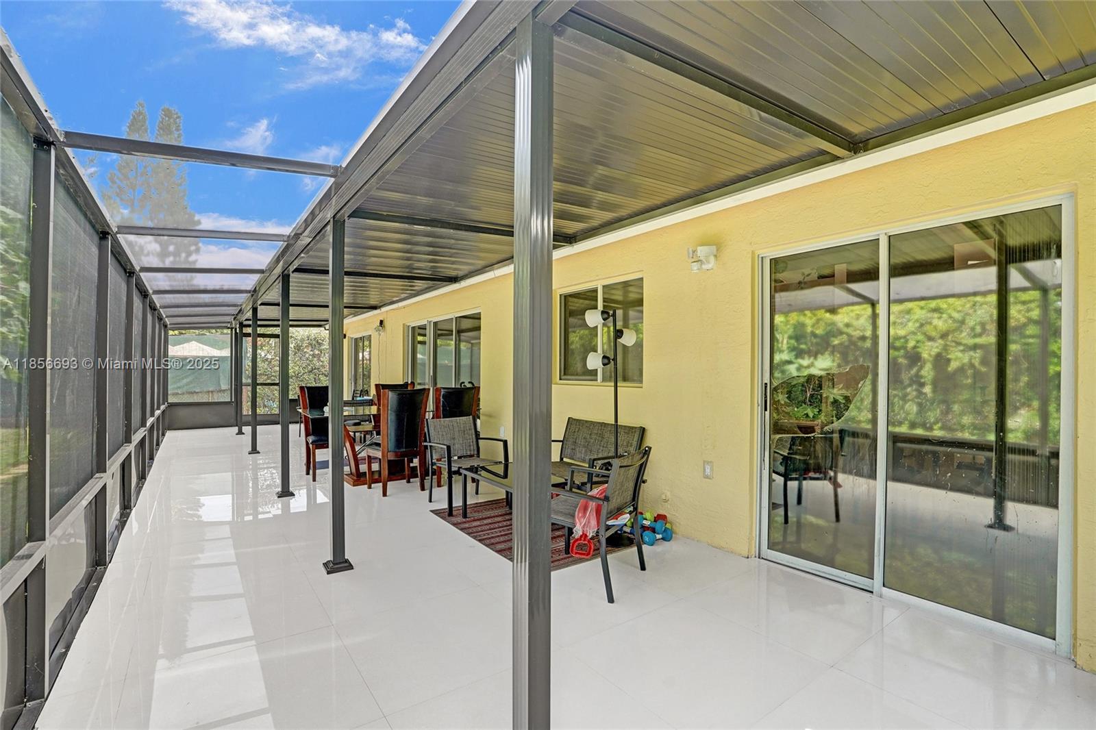 WINSTON PARK SECTION TWO- - Residential