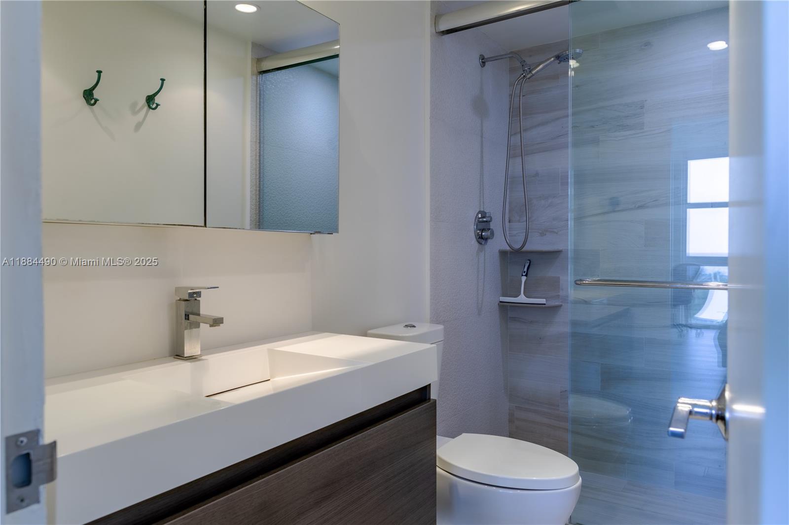 HARBOUR HOUSE - Residential Lease