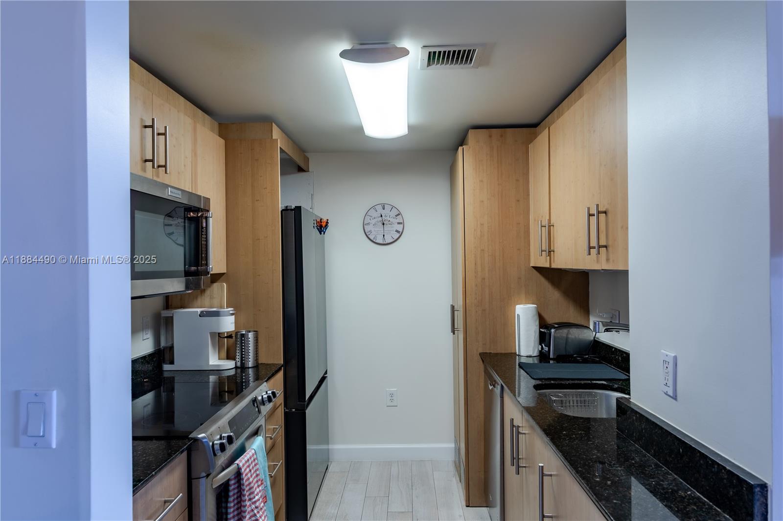 HARBOUR HOUSE - Residential Lease