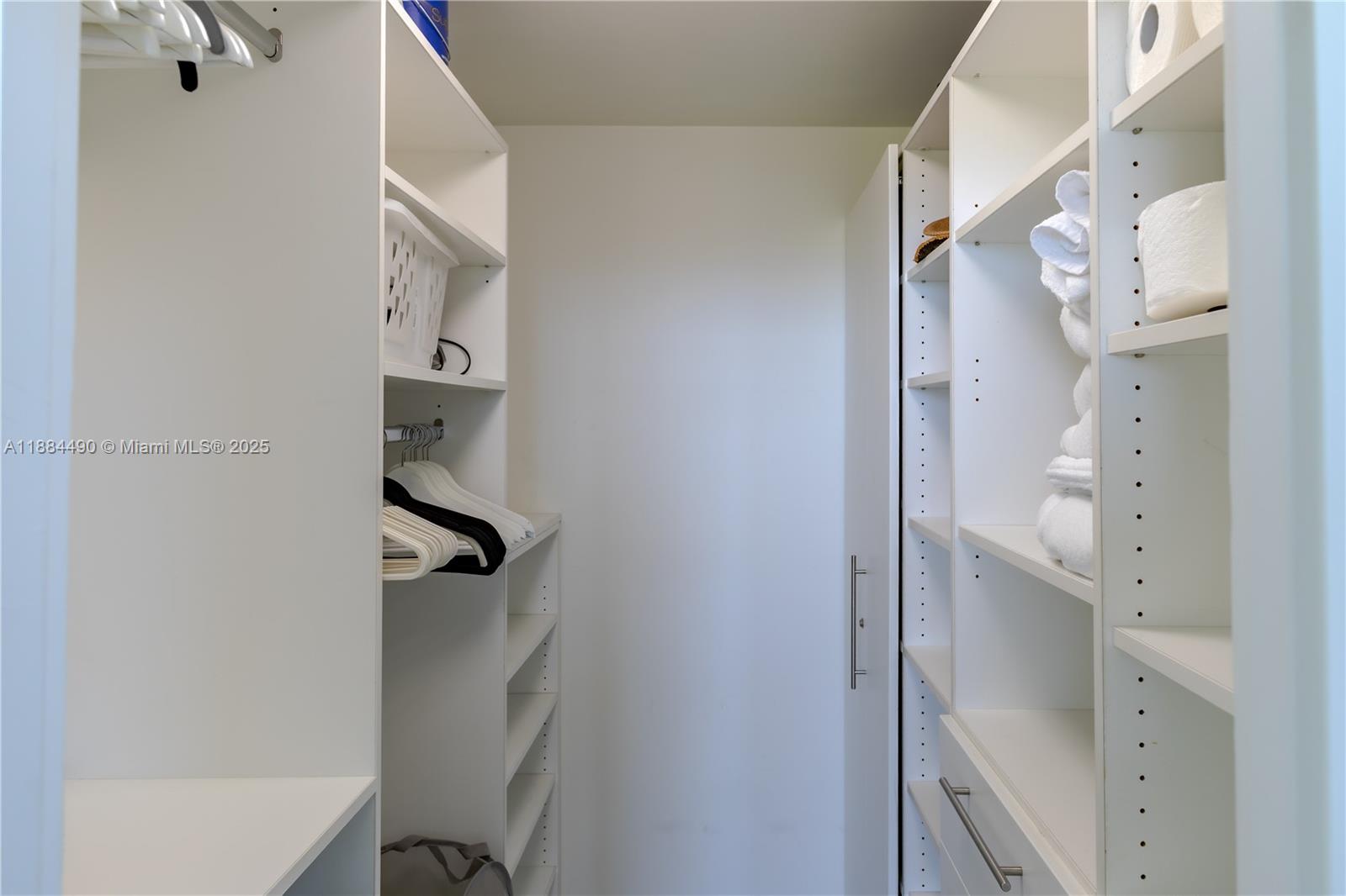 HARBOUR HOUSE - Residential Lease
