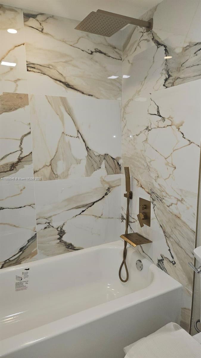 BISCAYA III CONDO - Residential