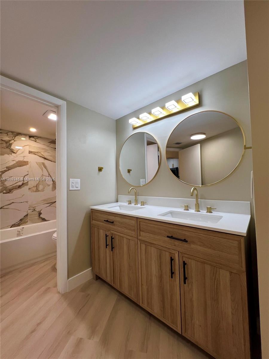 BISCAYA III CONDO - Residential