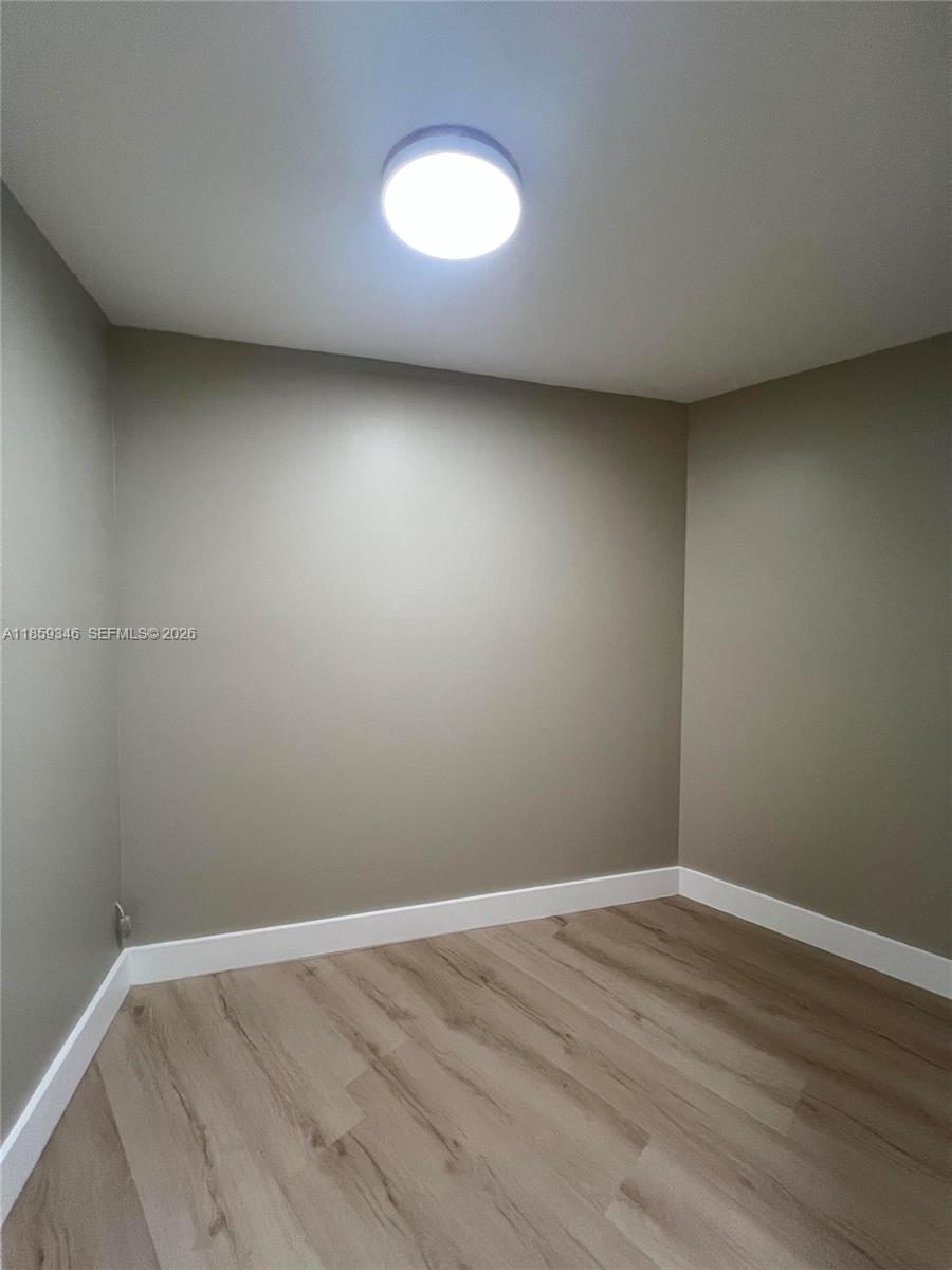 BISCAYA III CONDO - Residential