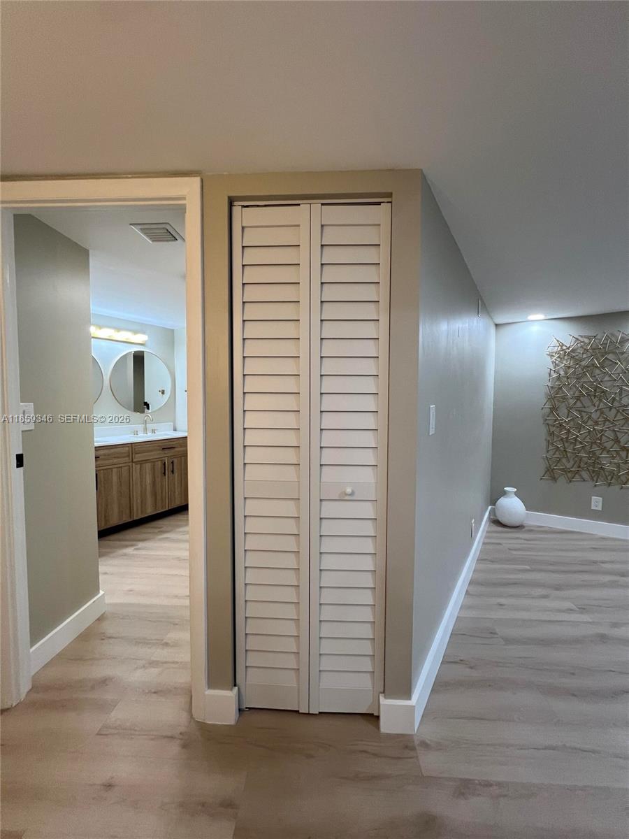 BISCAYA III CONDO - Residential