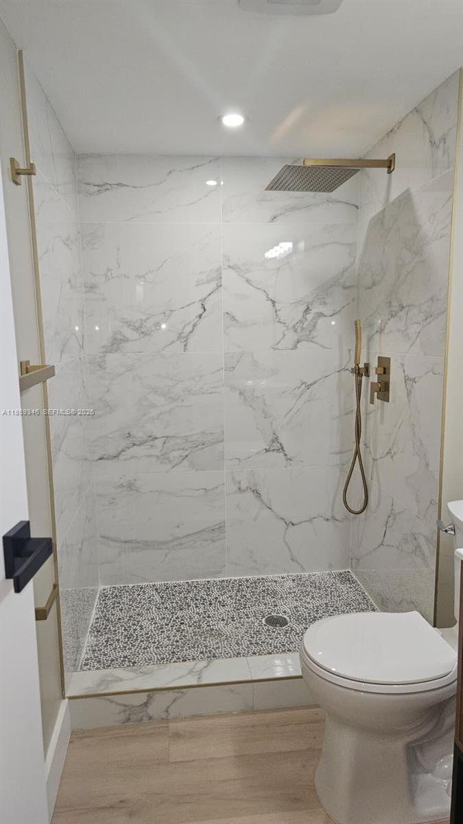 BISCAYA III CONDO - Residential