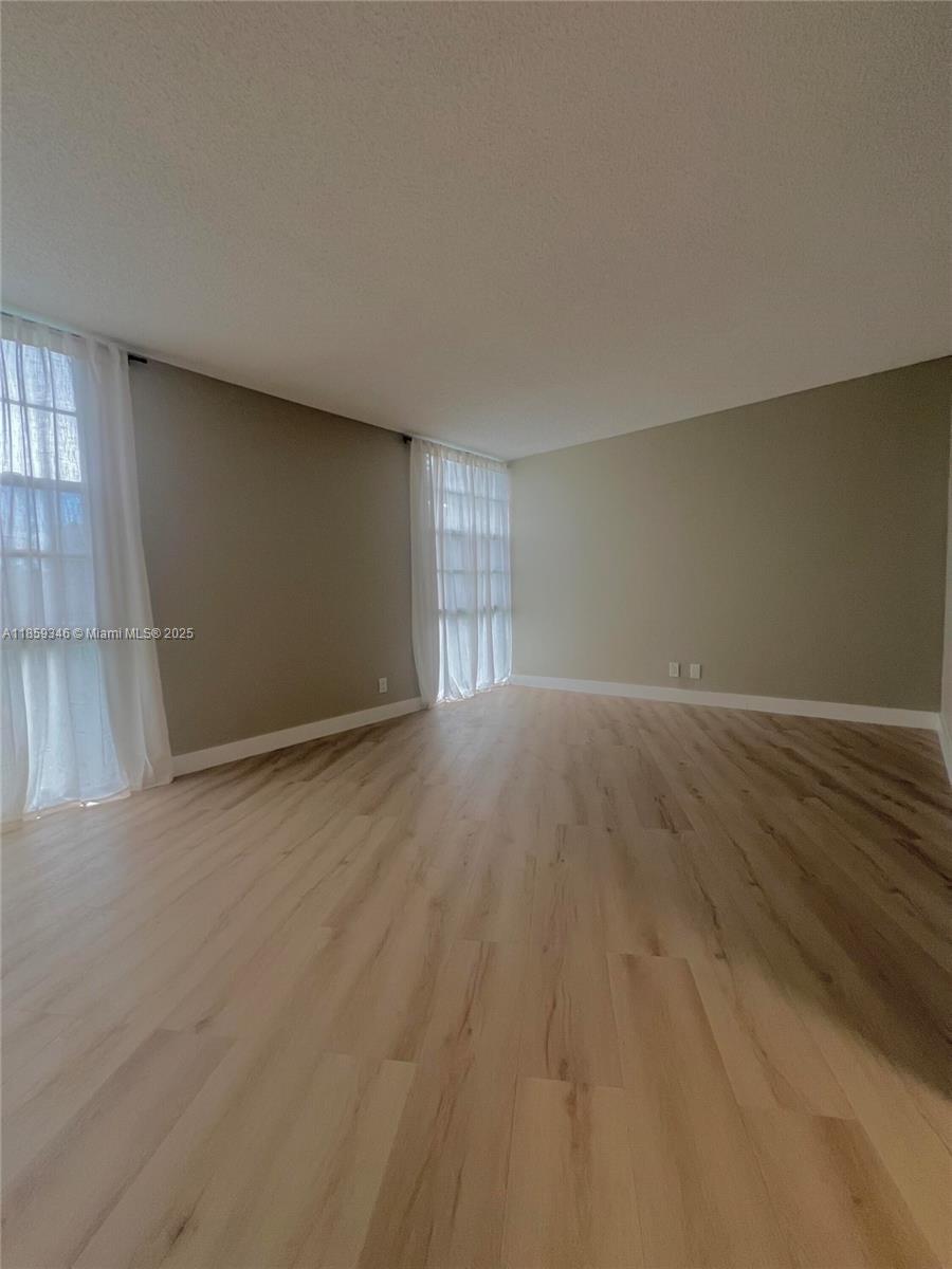 BISCAYA III CONDO - Residential