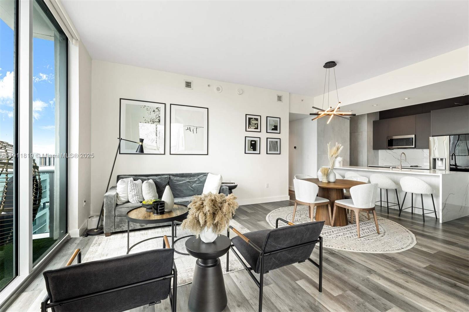 GALLERY ART CONDO - Residential Lease