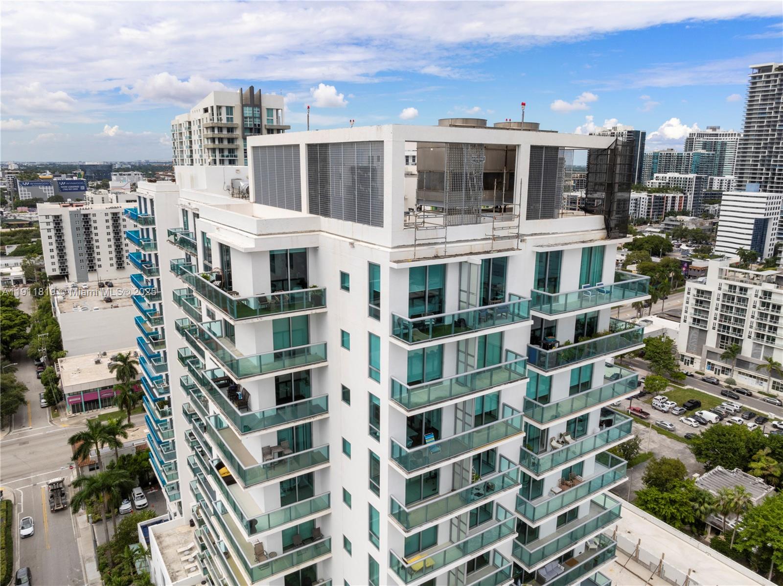 GALLERY ART CONDO - Residential Lease