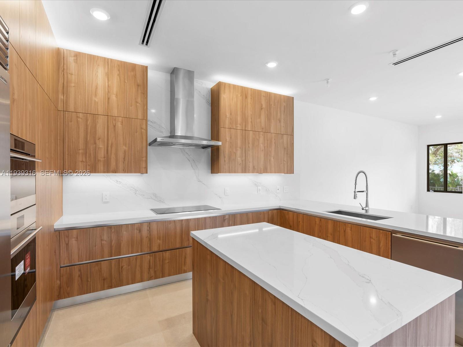 PRESIDENTIAL ESTATES SUB - Residential