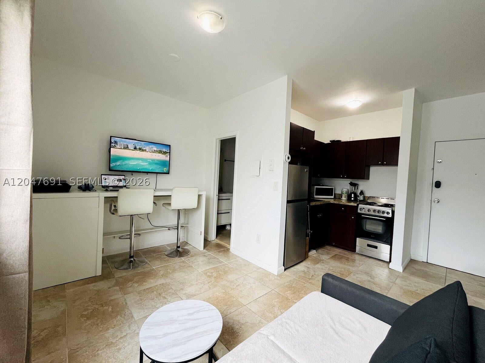 842 Meridian 2F