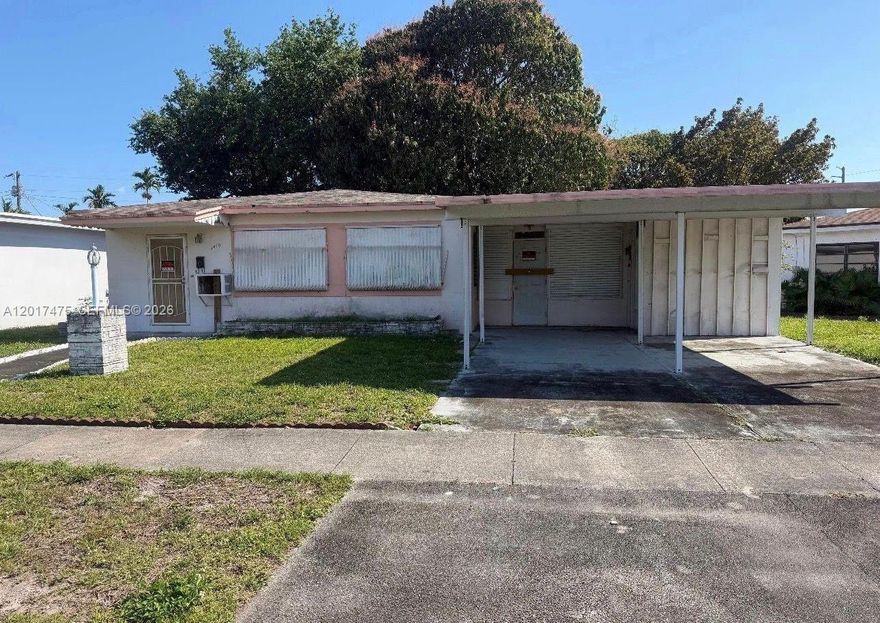 Great 3/2 with garage on a large 8,165 sf lot. Spacious layout with strong upside potential for a rental or fix and flip project. Handyman special with plenty of value add opportunity. Property will need a roof. Investors special. Cash only.