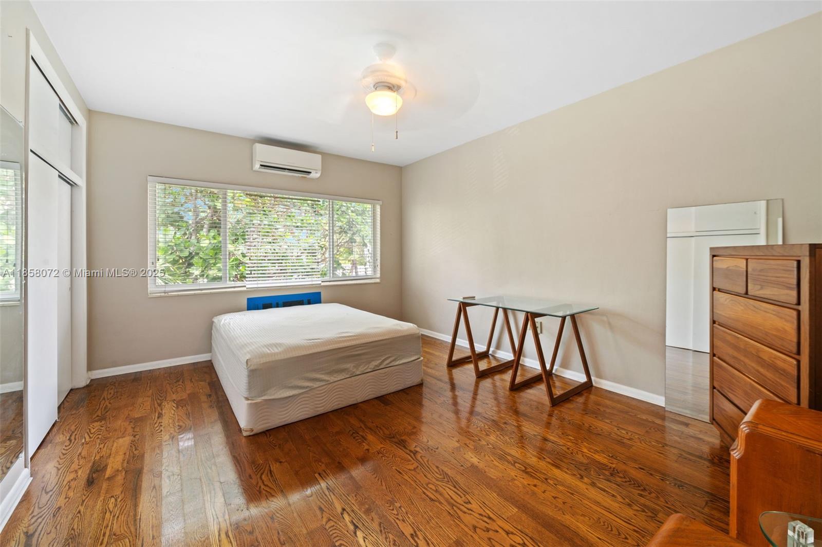 HARBOUR POINT CONDO - Residential