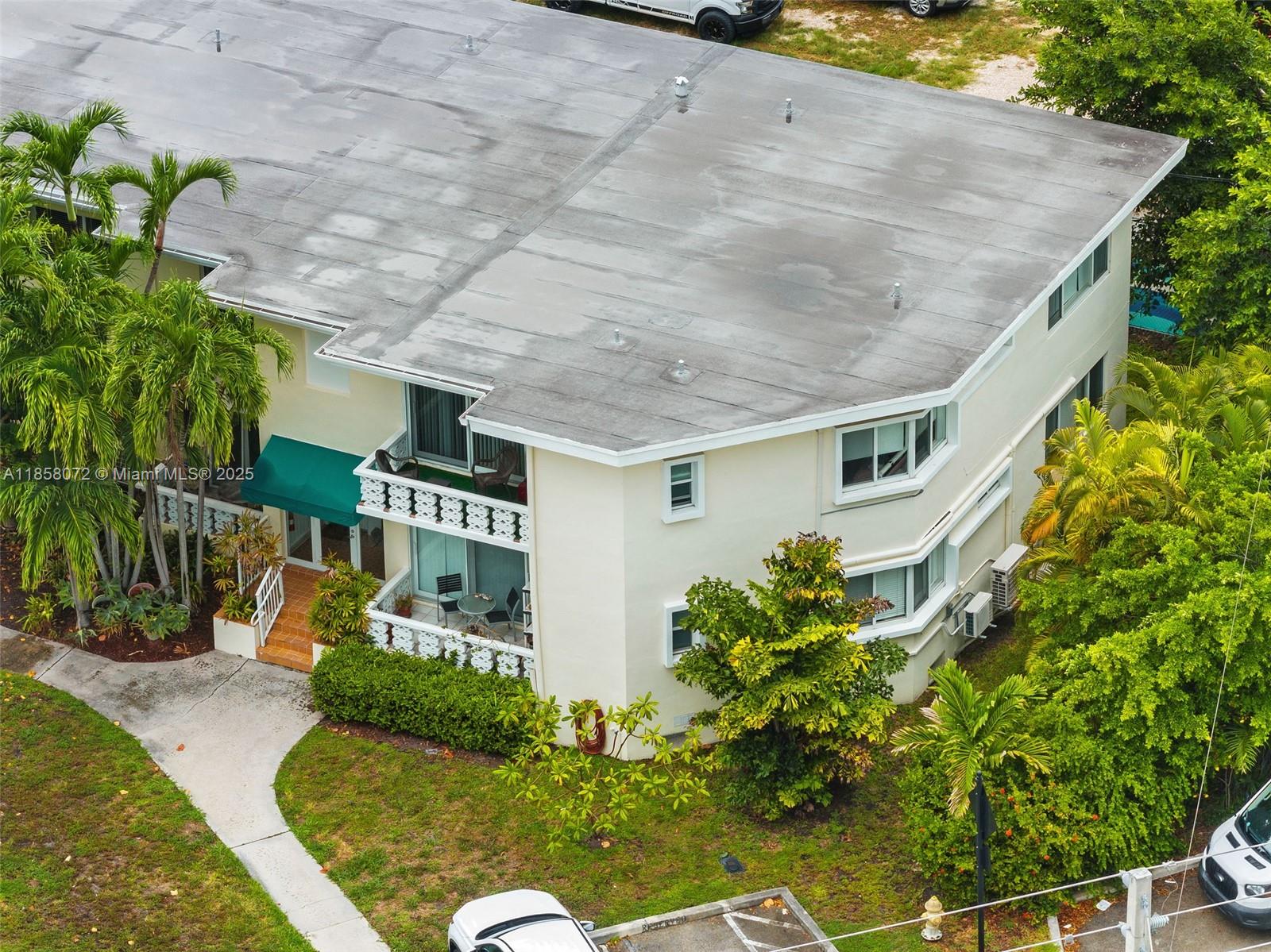 HARBOUR POINT CONDO - Residential