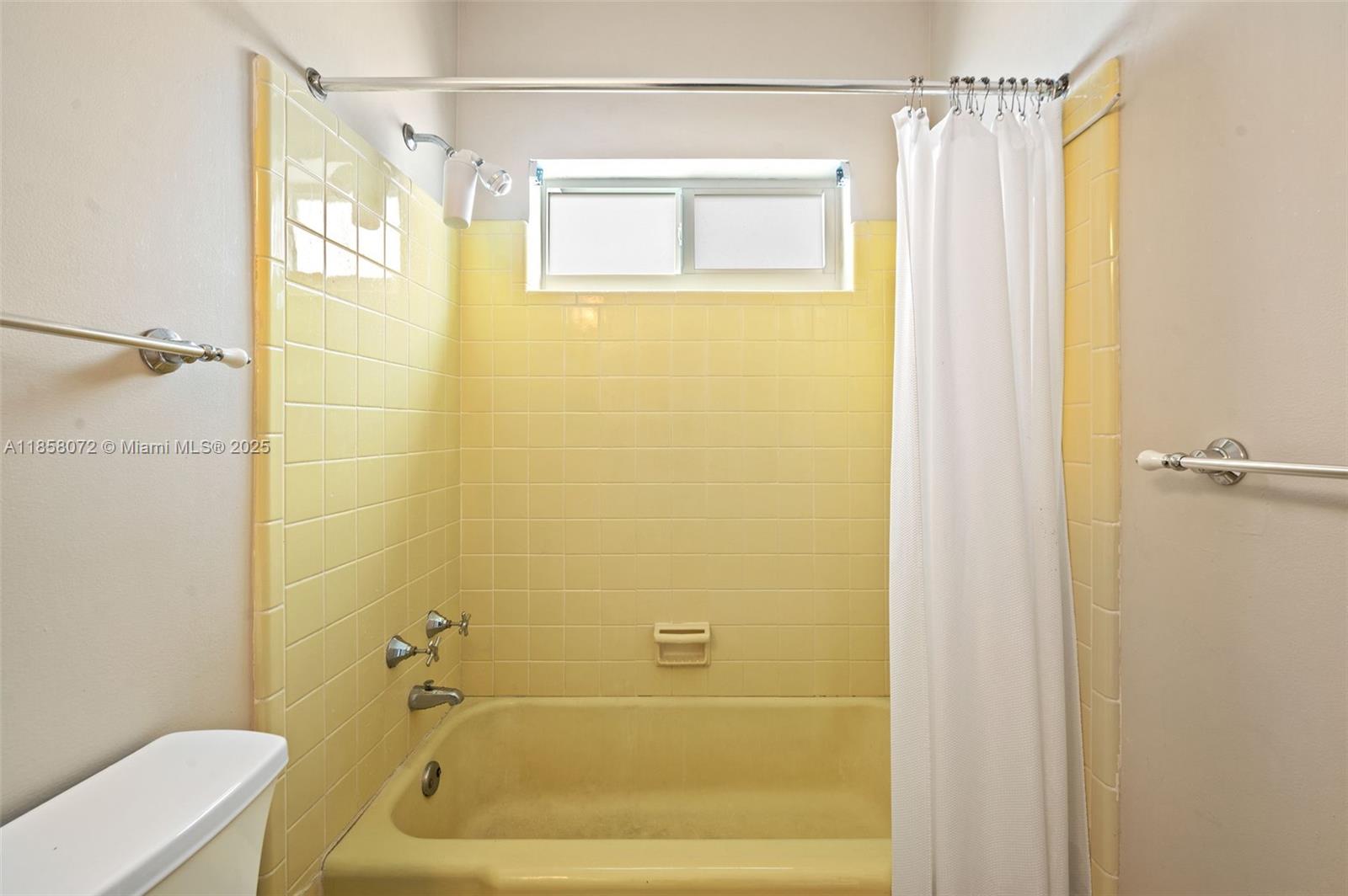 HARBOUR POINT CONDO - Residential