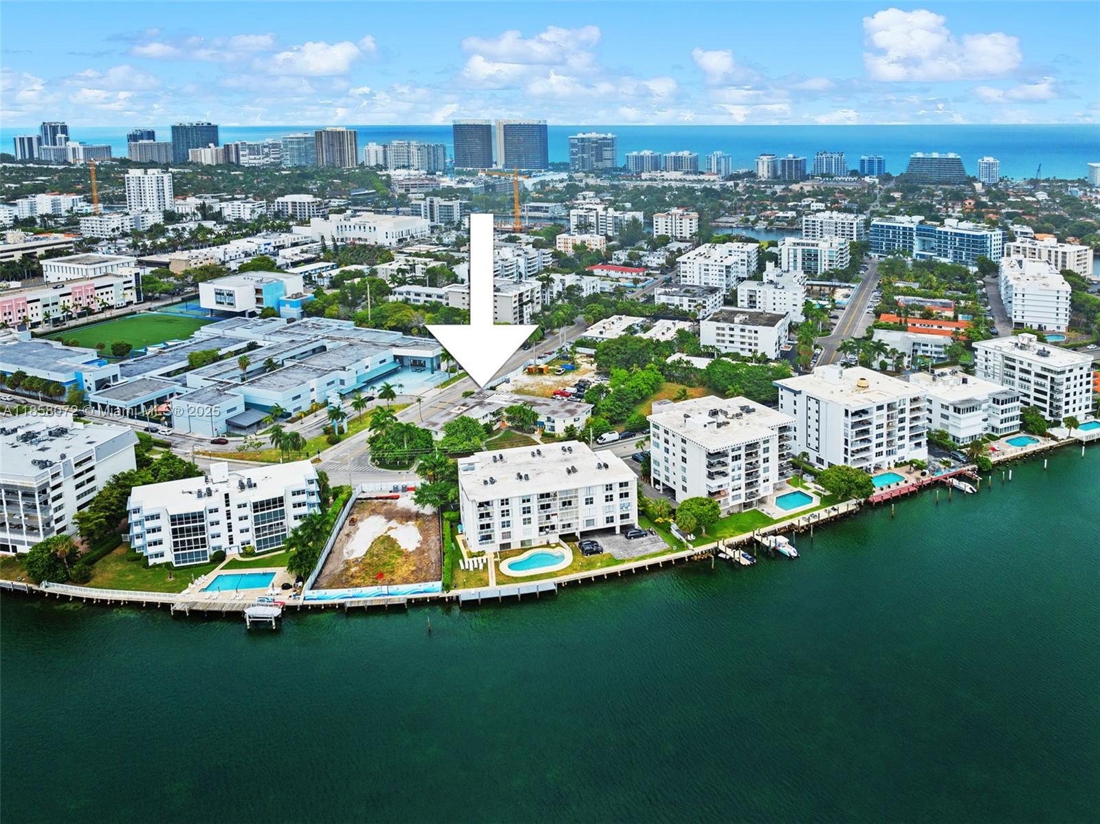 HARBOUR POINT CONDO - Residential