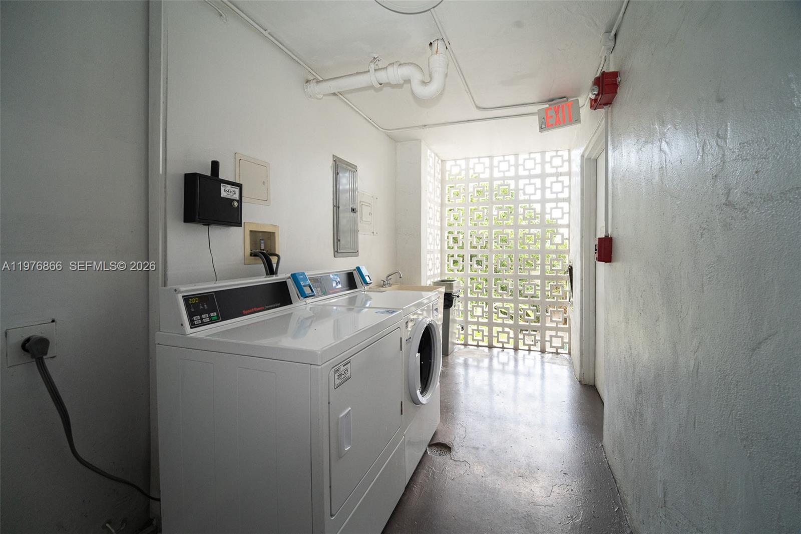 1750 JAMES APARTMENTS CON - Residential