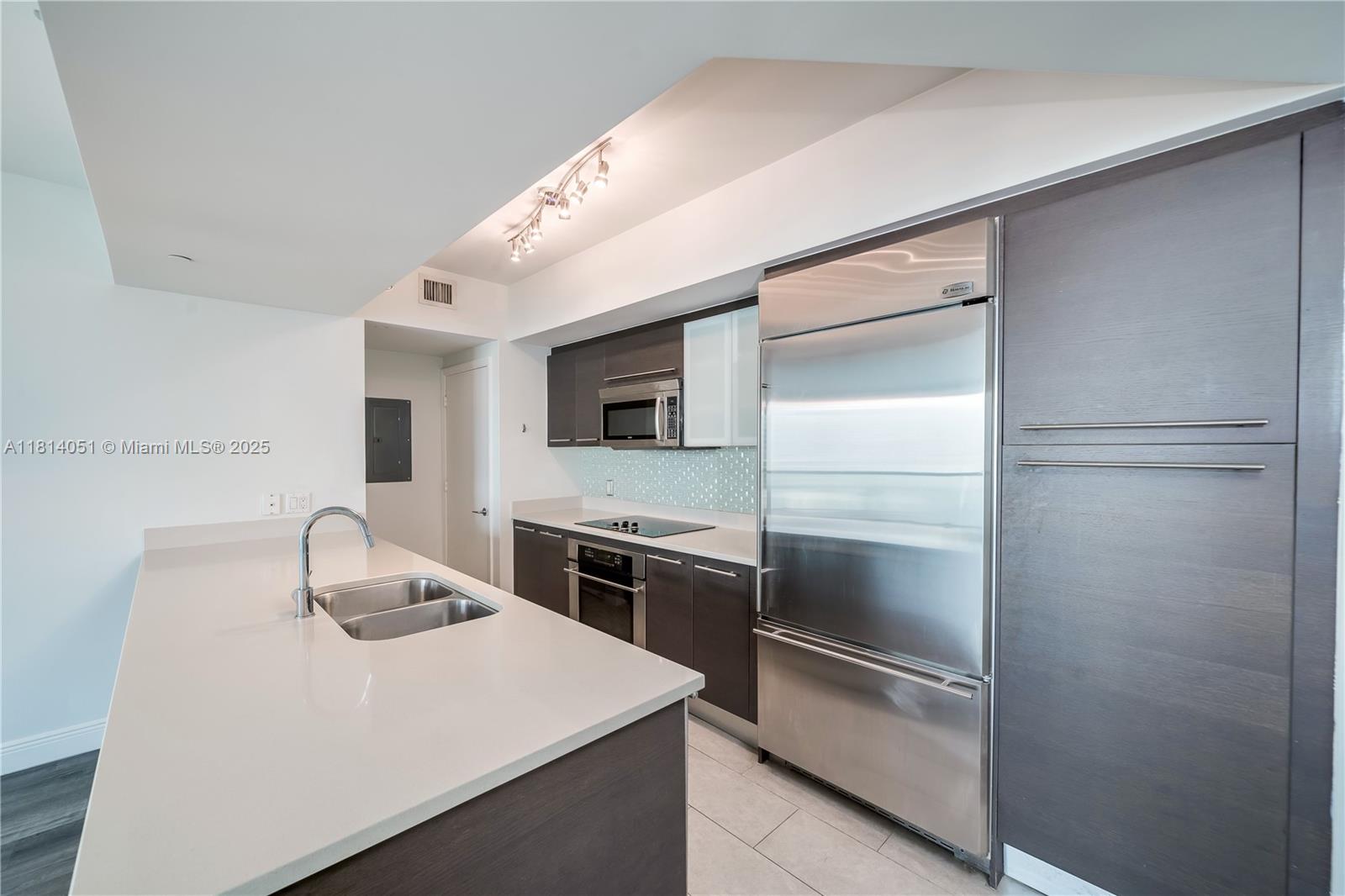 500 BRICKELL WEST CONDO - Residential Lease