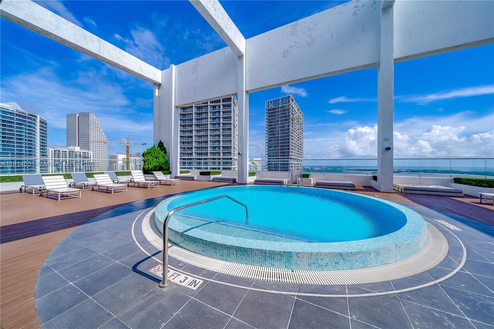 55 Se 6th St 1703, Miami, Broward County, Florida - 2 Bedrooms  
2 Bathrooms - 