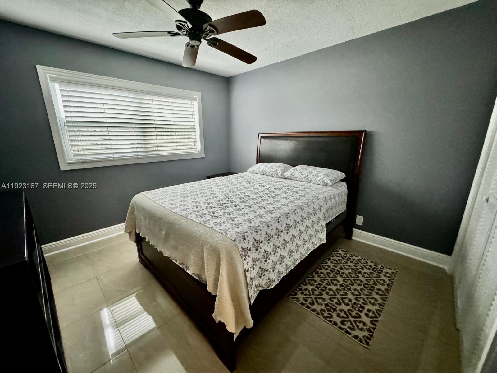 BEVERLY HILLS CONDO NUMBE - Residential Lease