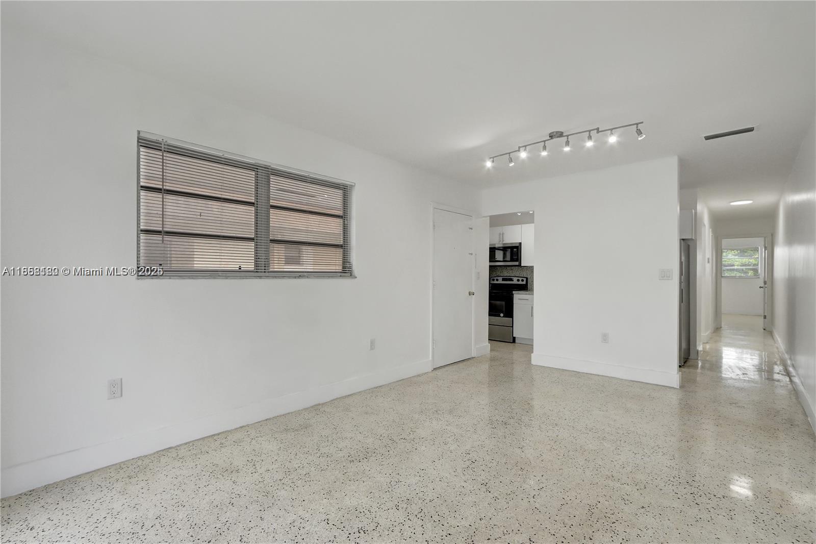 MILLER LAWN - Residential Income