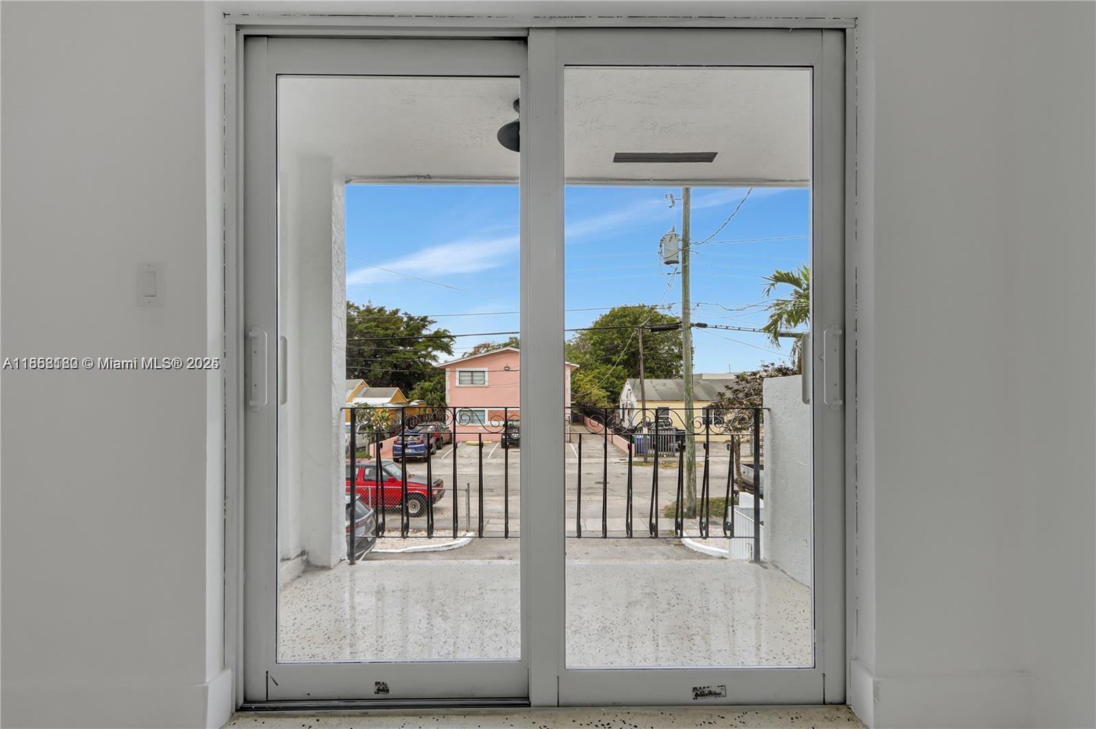 MILLER LAWN - Residential Income