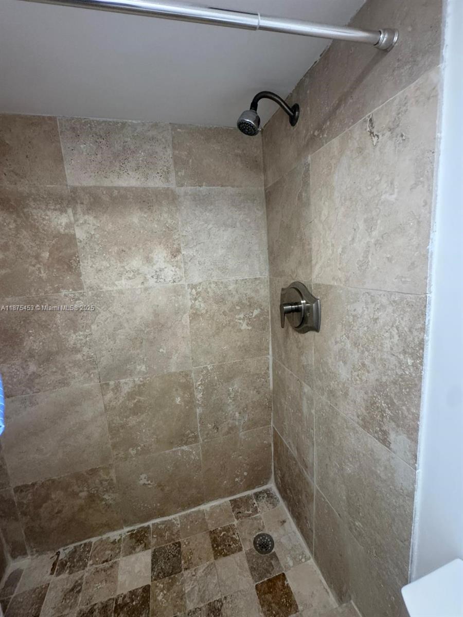 ARLEN HOUSE WEST CONDO - Residential Lease