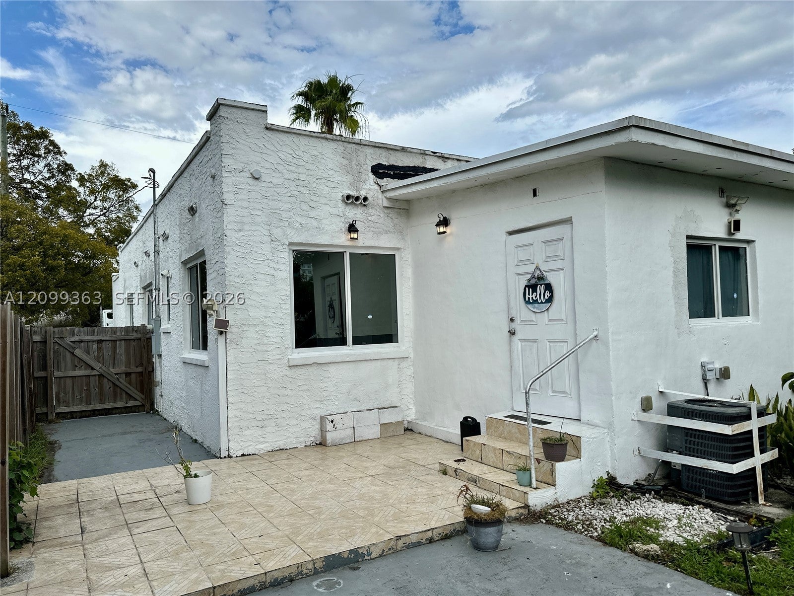 1284 NW 39 ST