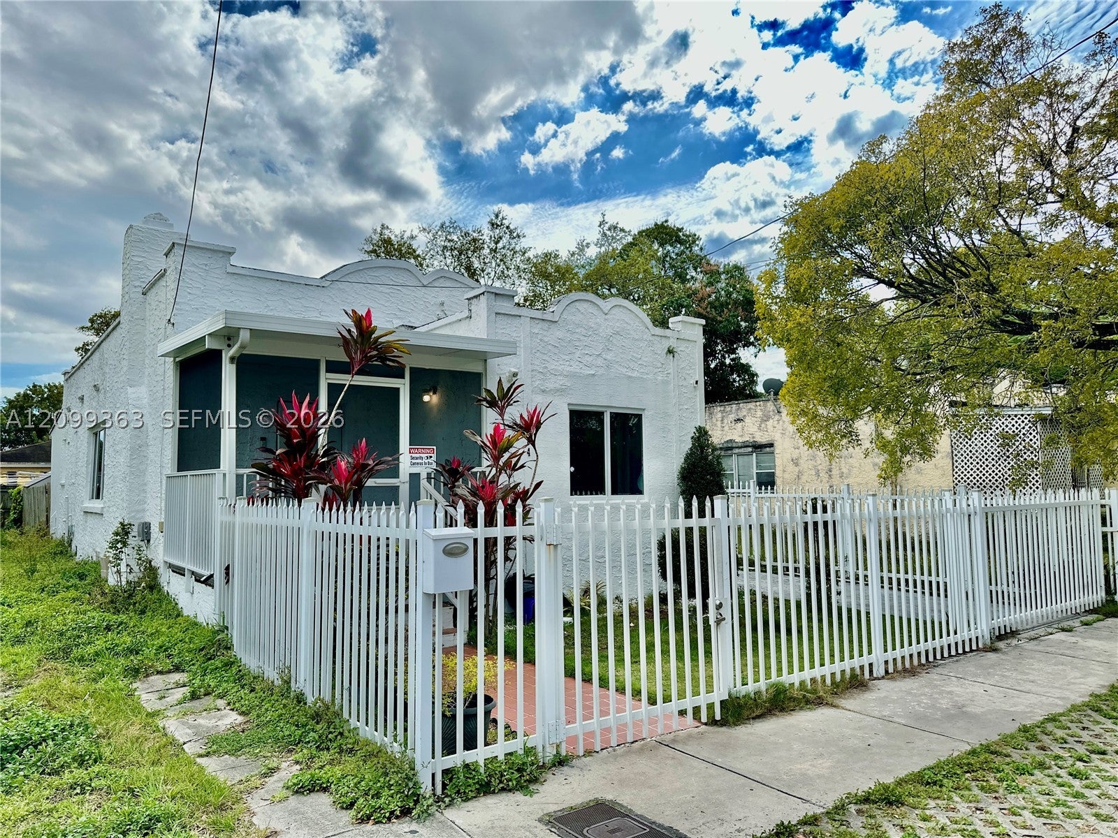 1284 NW 39 ST