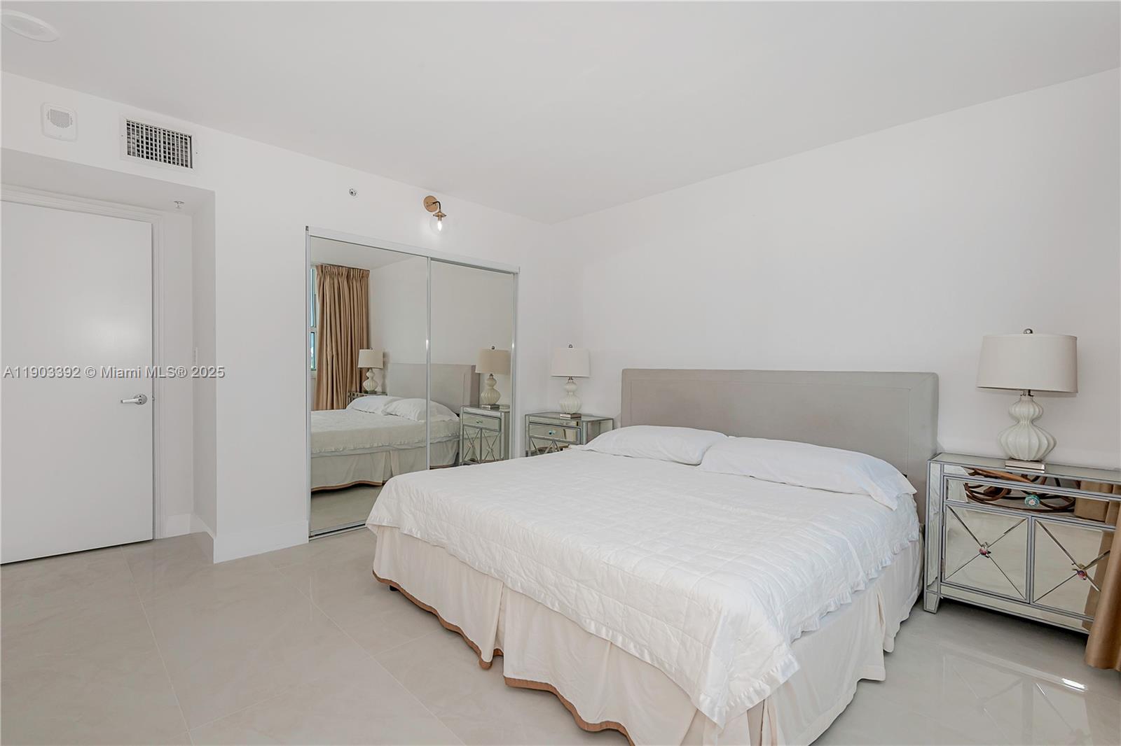 YACHT CLUB AT PORTOFINO - Residential