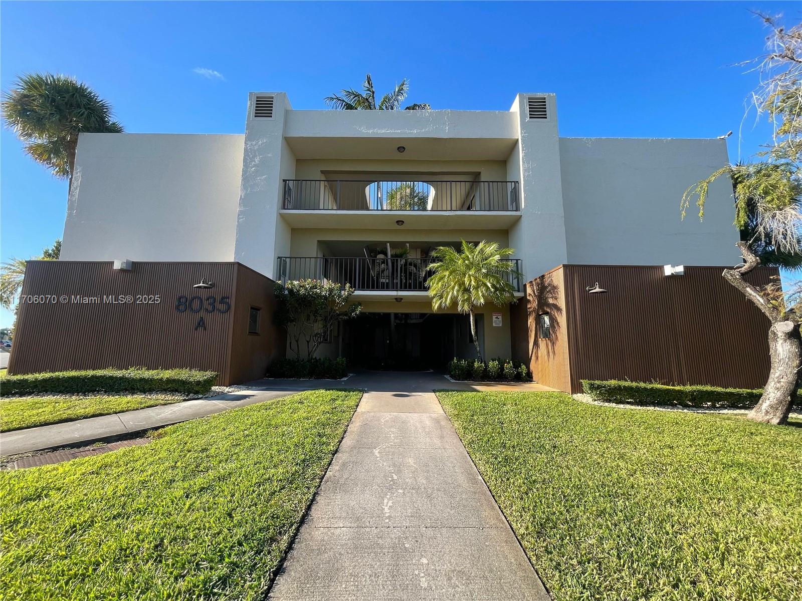 8035 Sw 107th Ave 102, Miami, Broward County, Florida - 2 Bedrooms  
2 Bathrooms - 