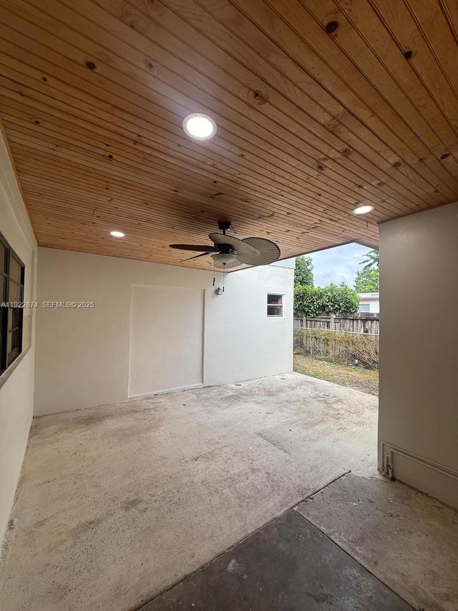 GRAPELAND HEIGHTS - Residential Lease