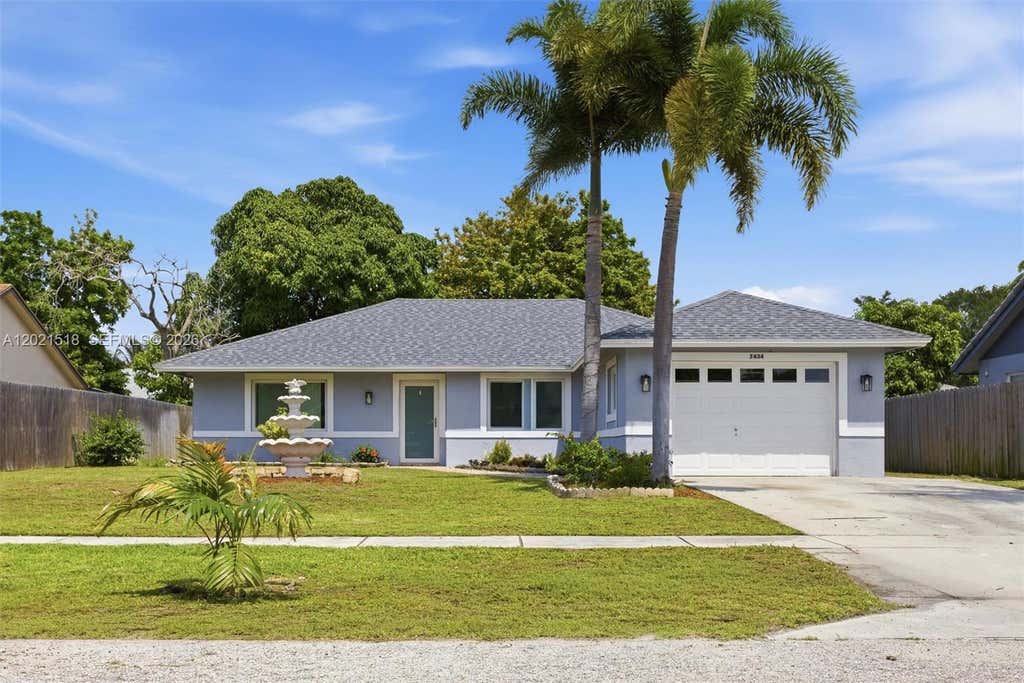 Photo of 7434 Thatcher Ave #7434, Lake Worth, FL 33462 (MLS # A12021518)