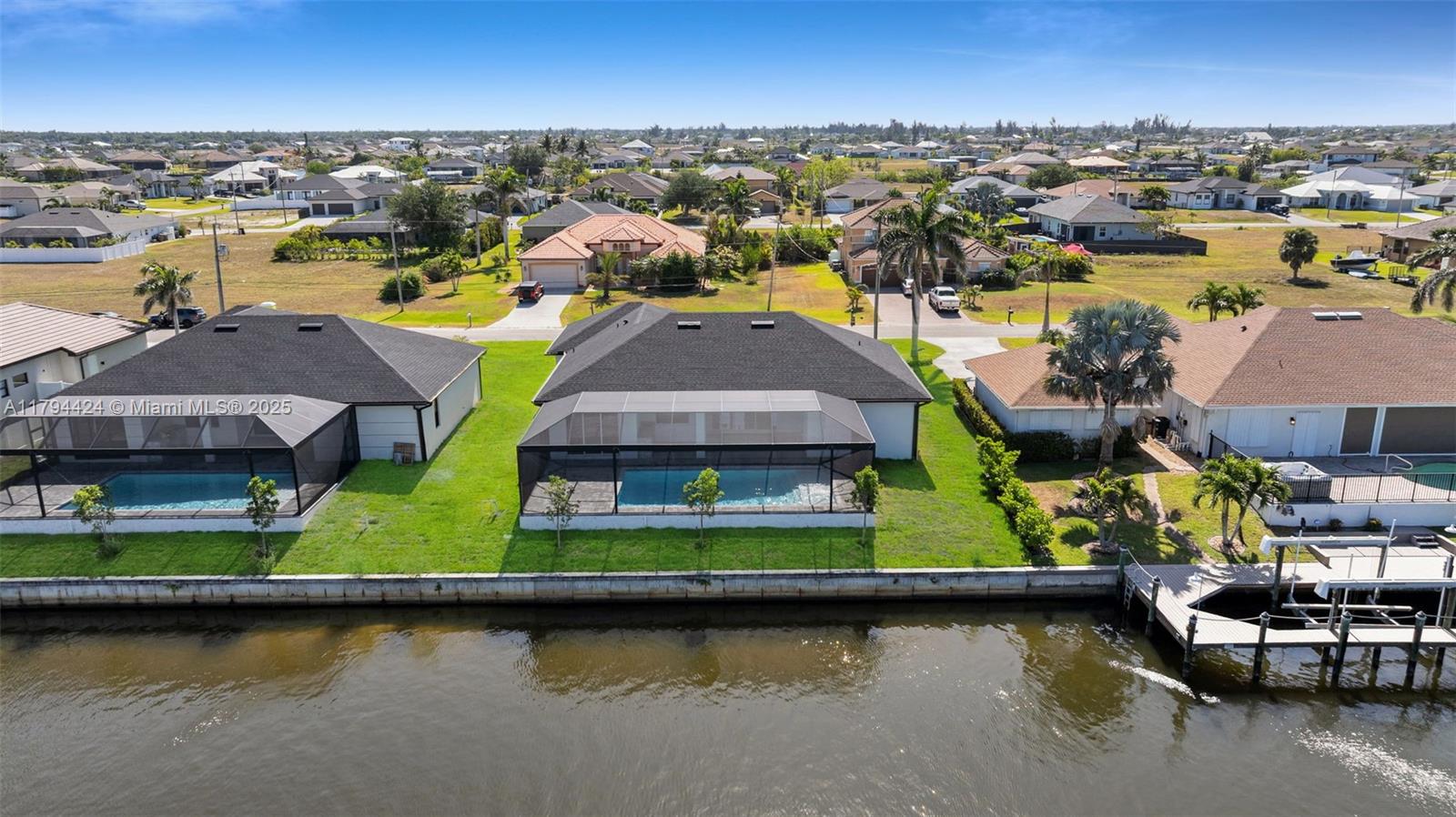 CAPE CORAL - Residential