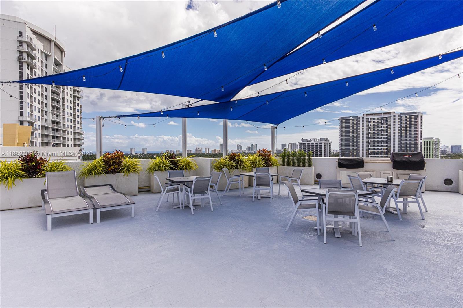 RADIUS CONDO - Residential Lease