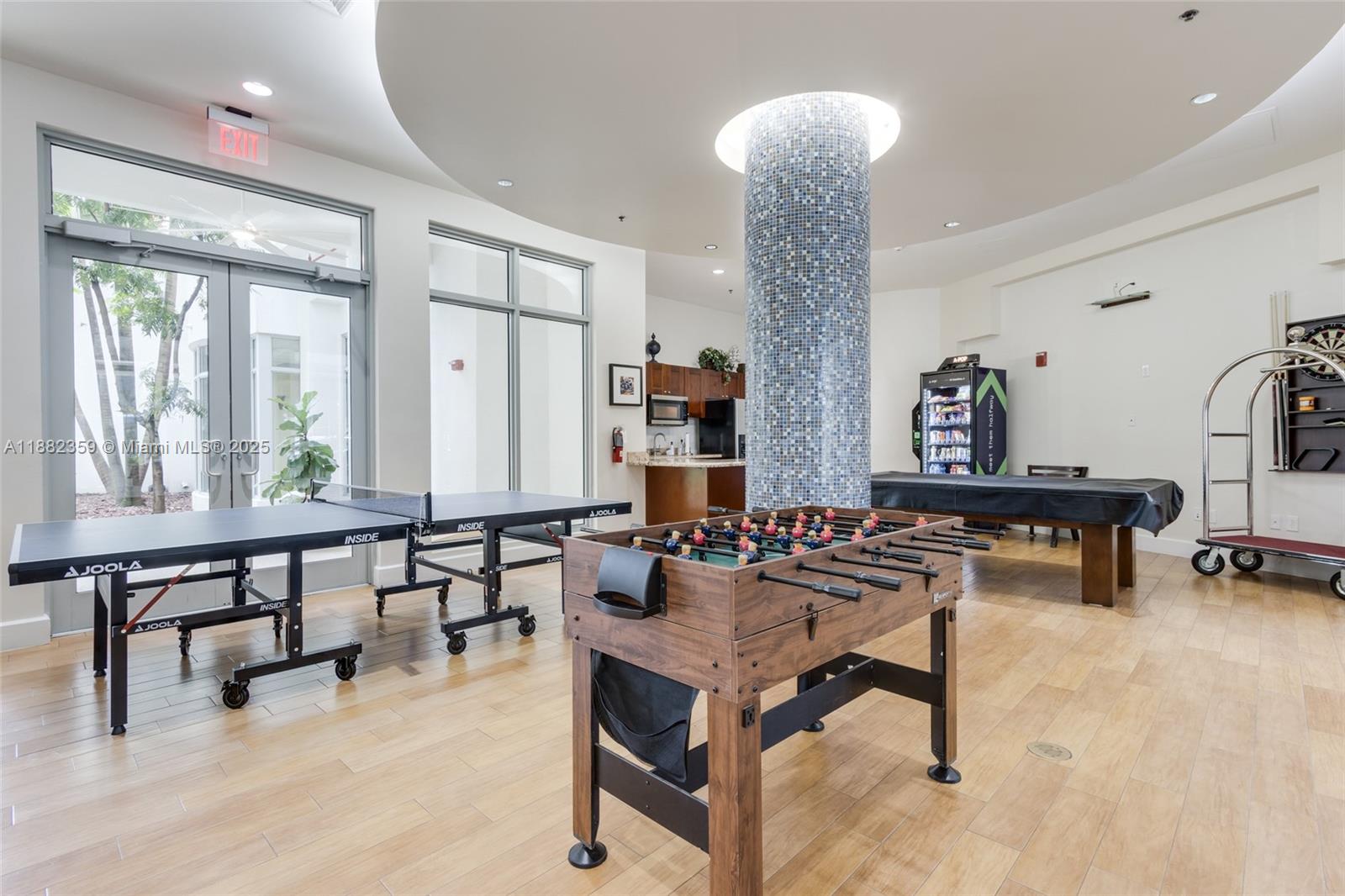 RADIUS CONDO - Residential Lease