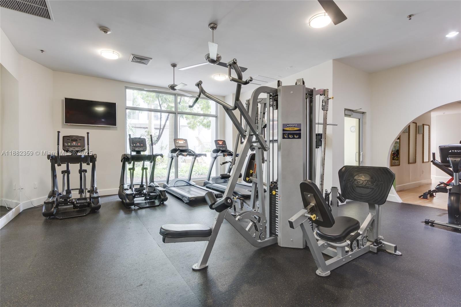 RADIUS CONDO - Residential Lease