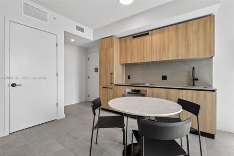 Tiny photo for 121 NE 5th Steet St #3313, Miami, FL 33132 (MLS # A12004132)