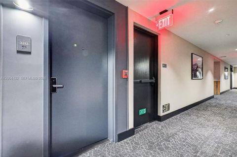 Tiny photo for 121 NE 5th Steet St #3313, Miami, FL 33132 (MLS # A12004132)