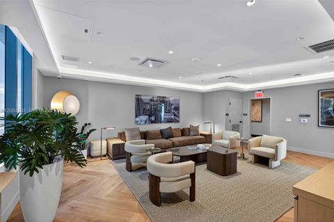 Tiny photo for 121 NE 5th Steet St #3313, Miami, FL 33132 (MLS # A12004132)