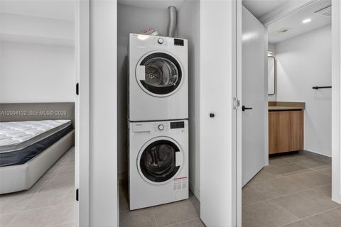 Tiny photo for 121 NE 5th Steet St #3313, Miami, FL 33132 (MLS # A12004132)