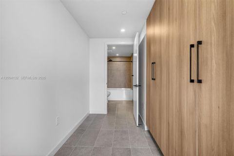 Tiny photo for 121 NE 5th Steet St #3313, Miami, FL 33132 (MLS # A12004132)