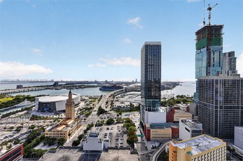 Tiny photo for 121 NE 5th Steet St #3313, Miami, FL 33132 (MLS # A12004132)