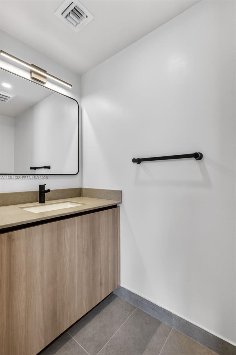 501 FIRST RESIDENCES - Residential