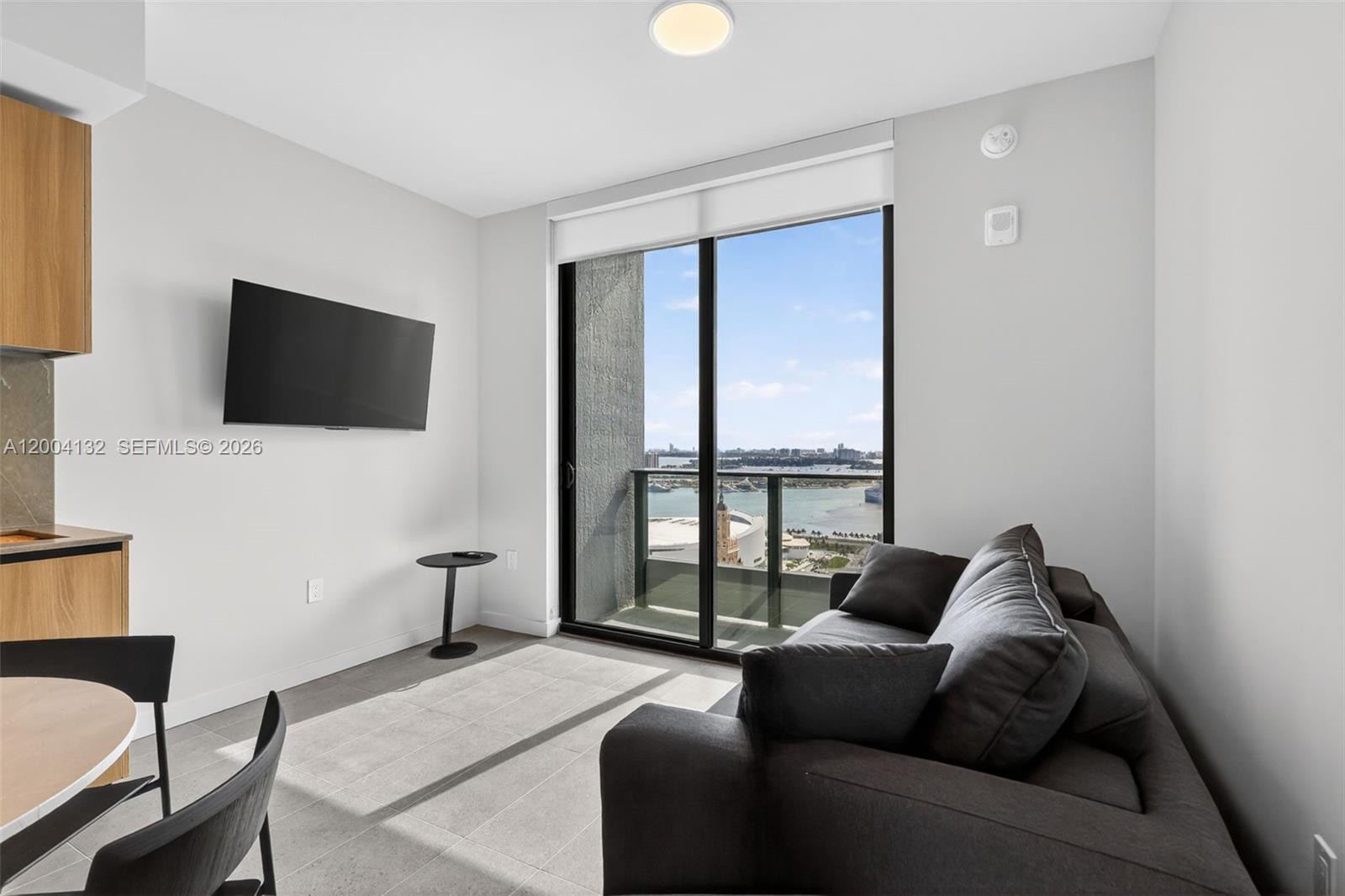 501 FIRST RESIDENCES - Residential